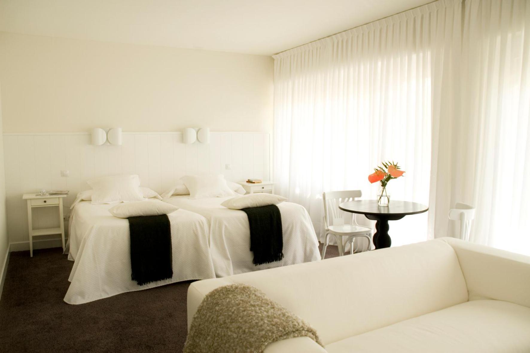 H & R Estrella Del Bajo Carrion Hotel Villoldo Exterior photo